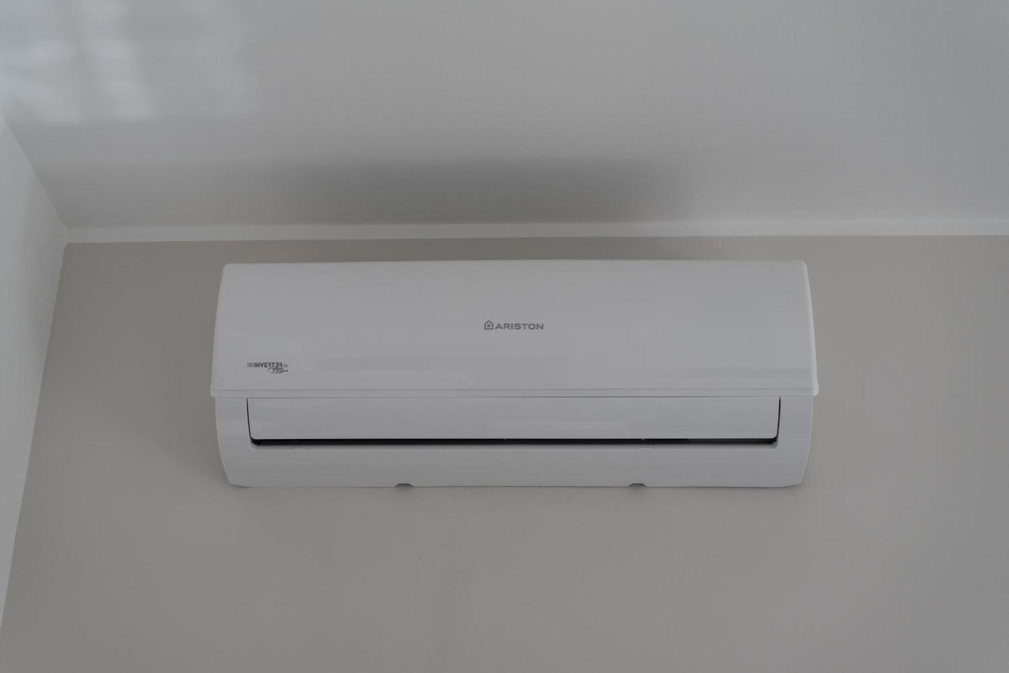 Travelershome Ciampino Airport Guesthouse 600M To Airport エクステリア 写真
