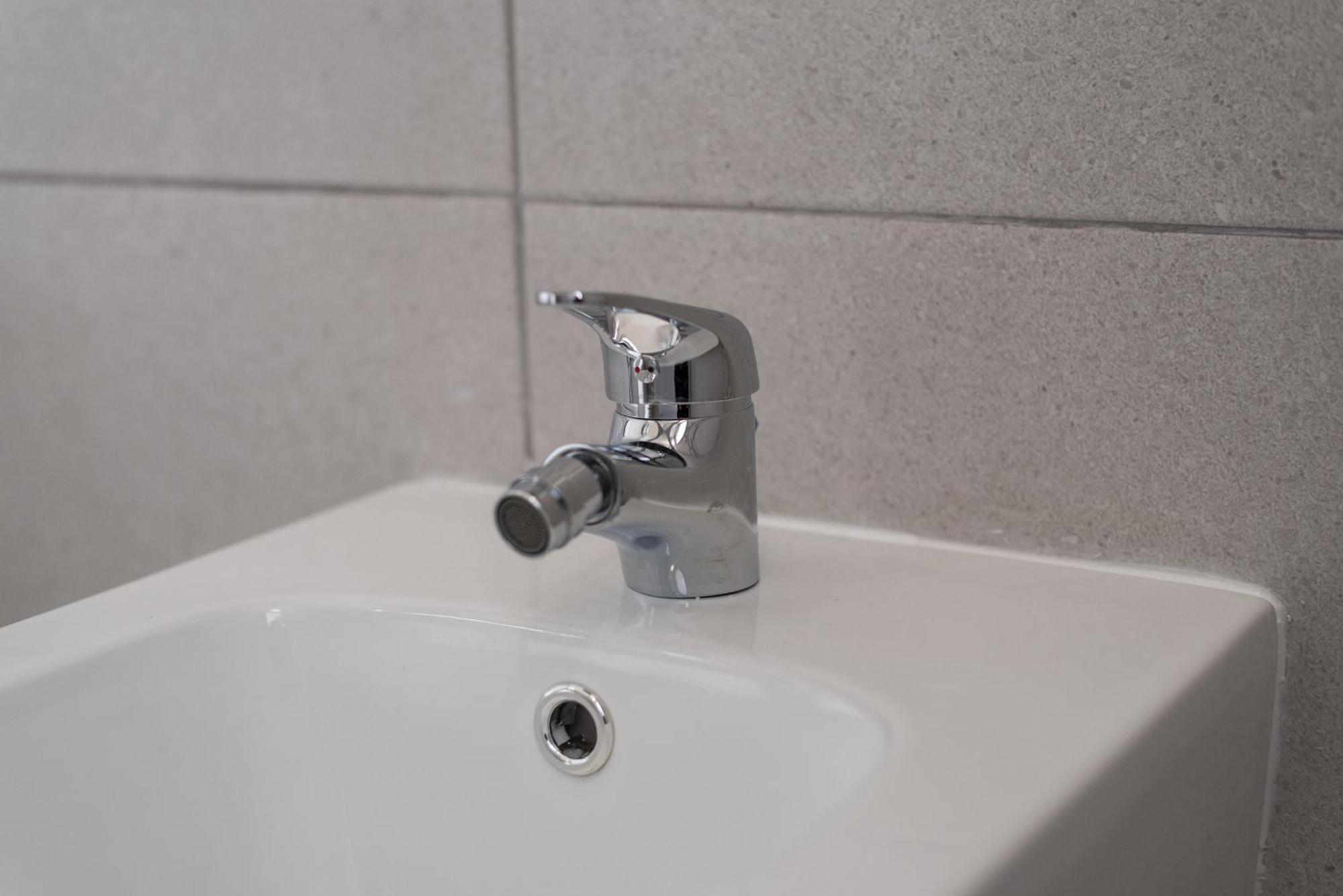 Travelershome Ciampino Airport Guesthouse 600M To Airport エクステリア 写真