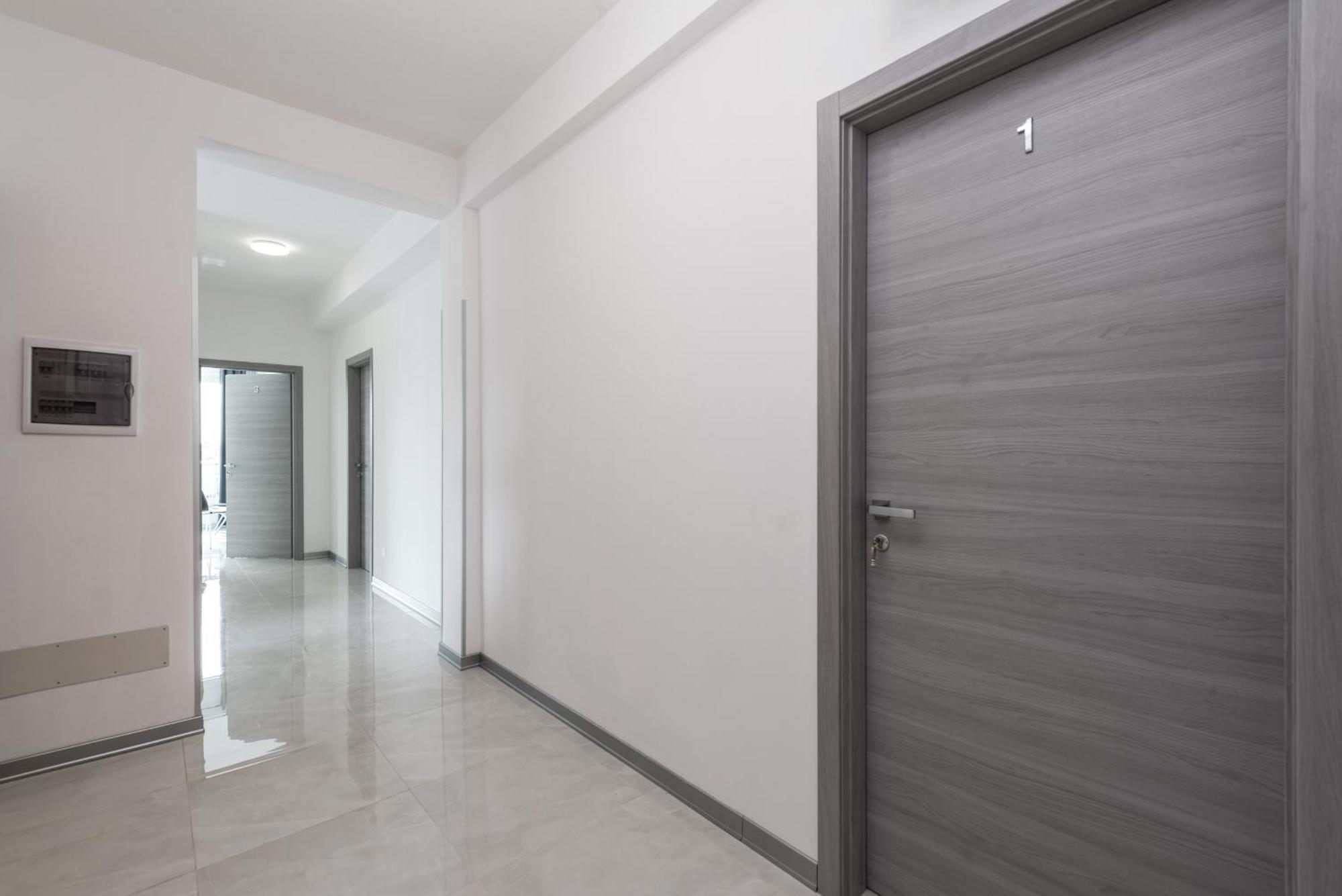 Travelershome Ciampino Airport Guesthouse 600M To Airport エクステリア 写真